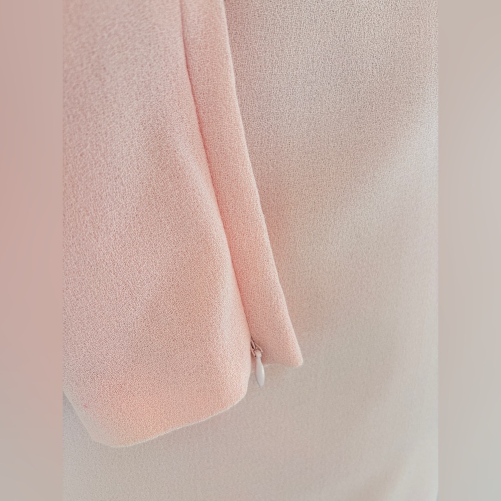 Alexander McQueen Pale Pink Structured Crepe Dress - Picture 4 of 16